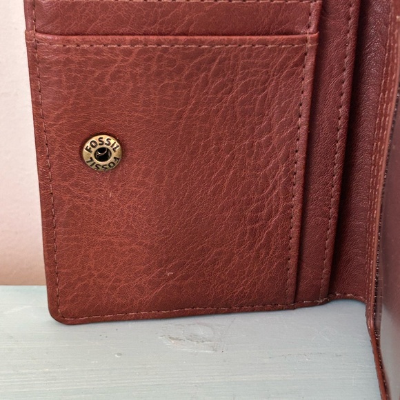 Fossil Women's Gray Cream Mini  Leather  Wallet - Picture 6 of 10